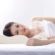 Cuscino cervicale: dormire tra due guanciali o su uno solo, ergonomico